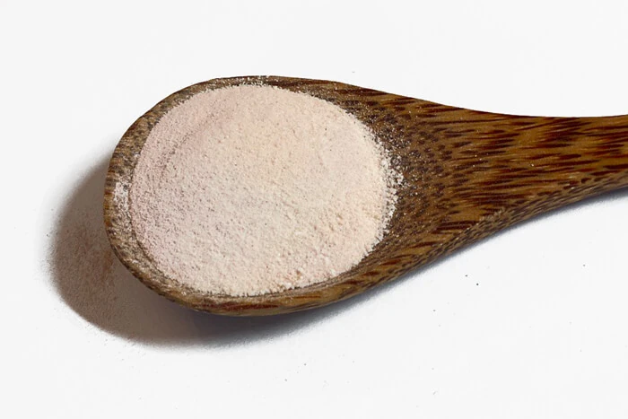 FitLine C-Balance Pulver von PM auf einem Löffel