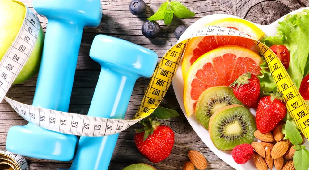 Gute Ernährung und Fitness für Abnehmen im Sommer und um die Fettverbrennung zu optimieren